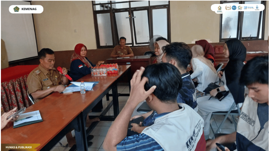 KKN Kelompok 45 UIN Siber Syekh Nurjati Cirebon Meriahkan Persiapan HUT ke-81 RI melalui Paduan Suara Kecamatan Gunung Jati